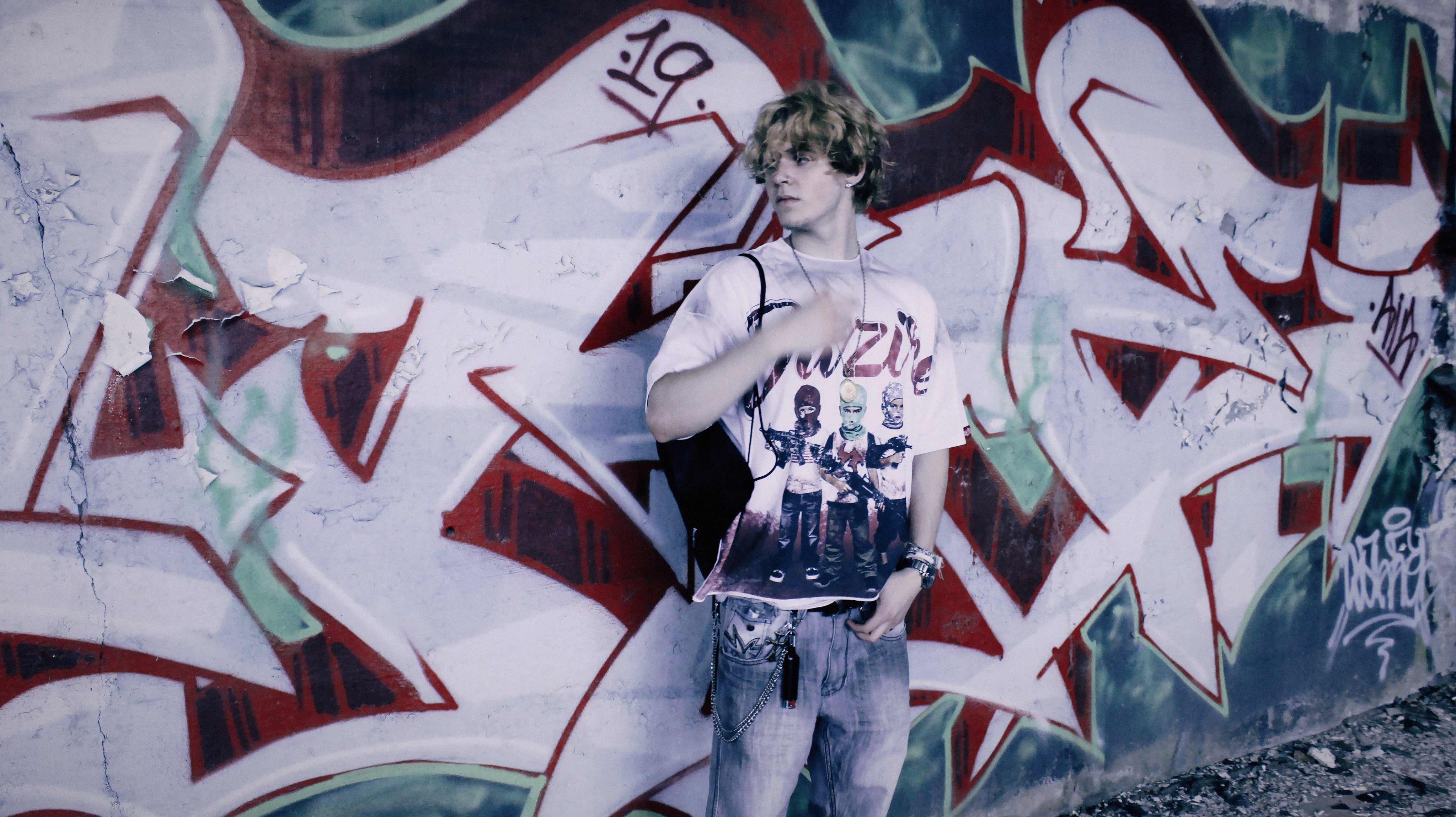 “LOST IN CHAOS” T-SHIRT